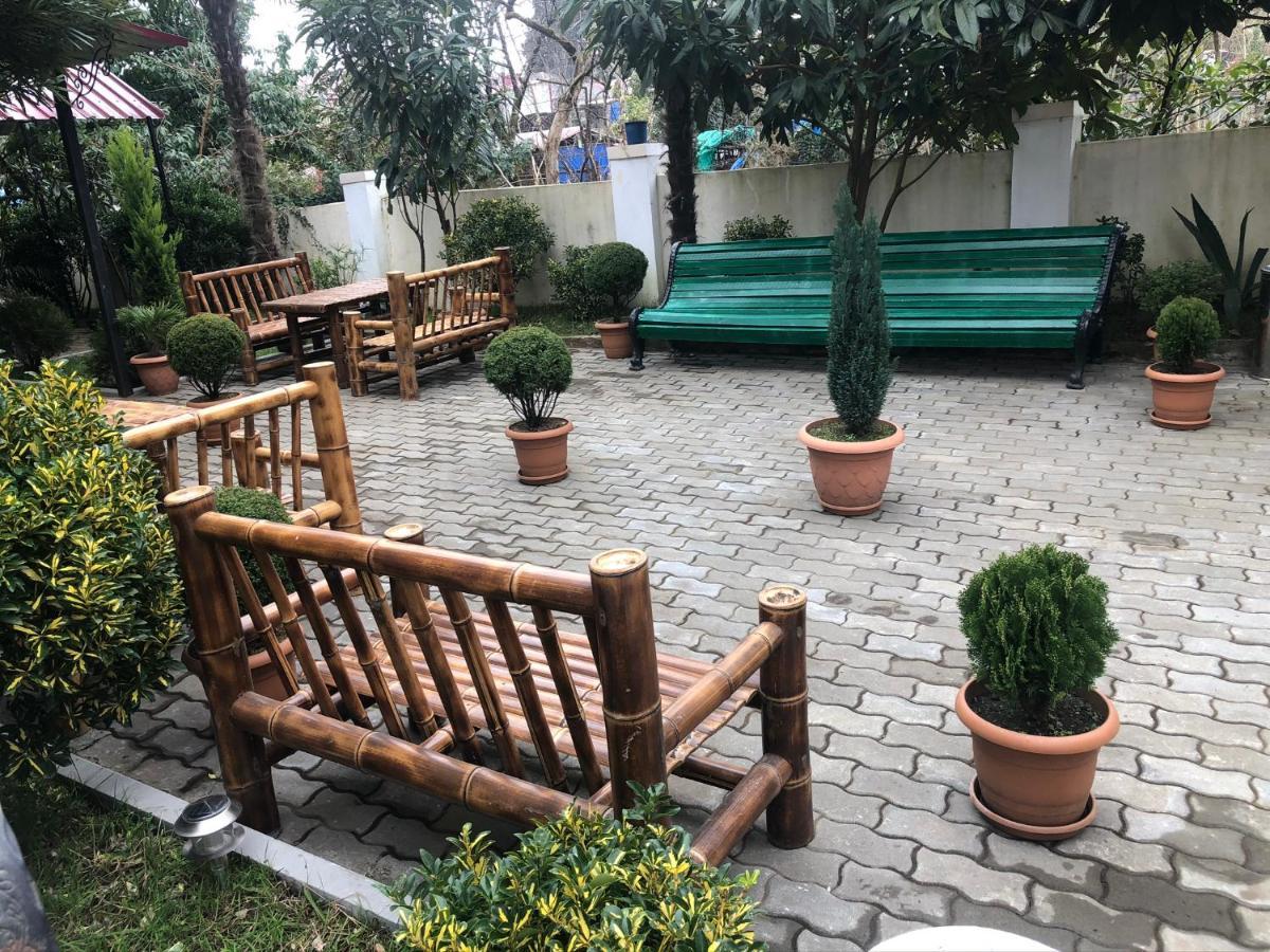 Twins Guest House By Black Sea Kobuleti Eksteriør bilde
