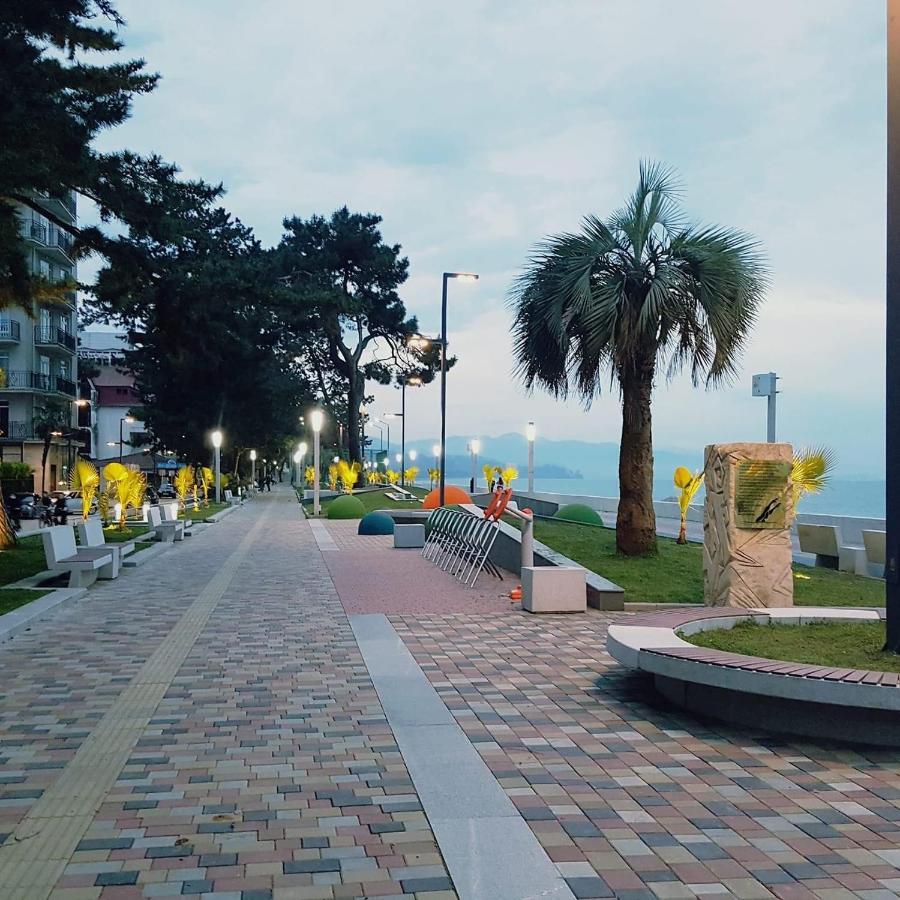 Twins Guest House By Black Sea Kobuleti Eksteriør bilde