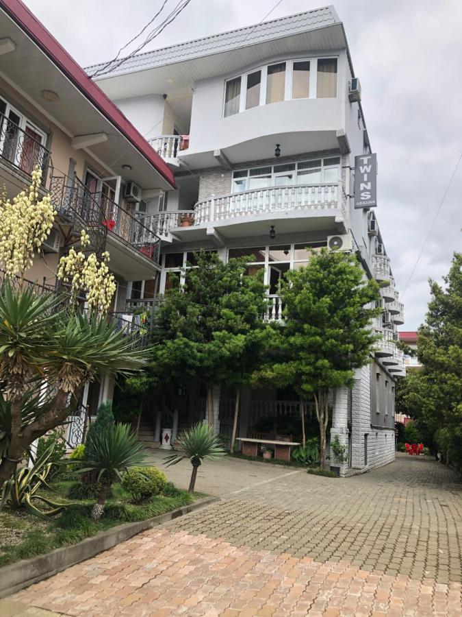 Twins Guest House By Black Sea Kobuleti Eksteriør bilde